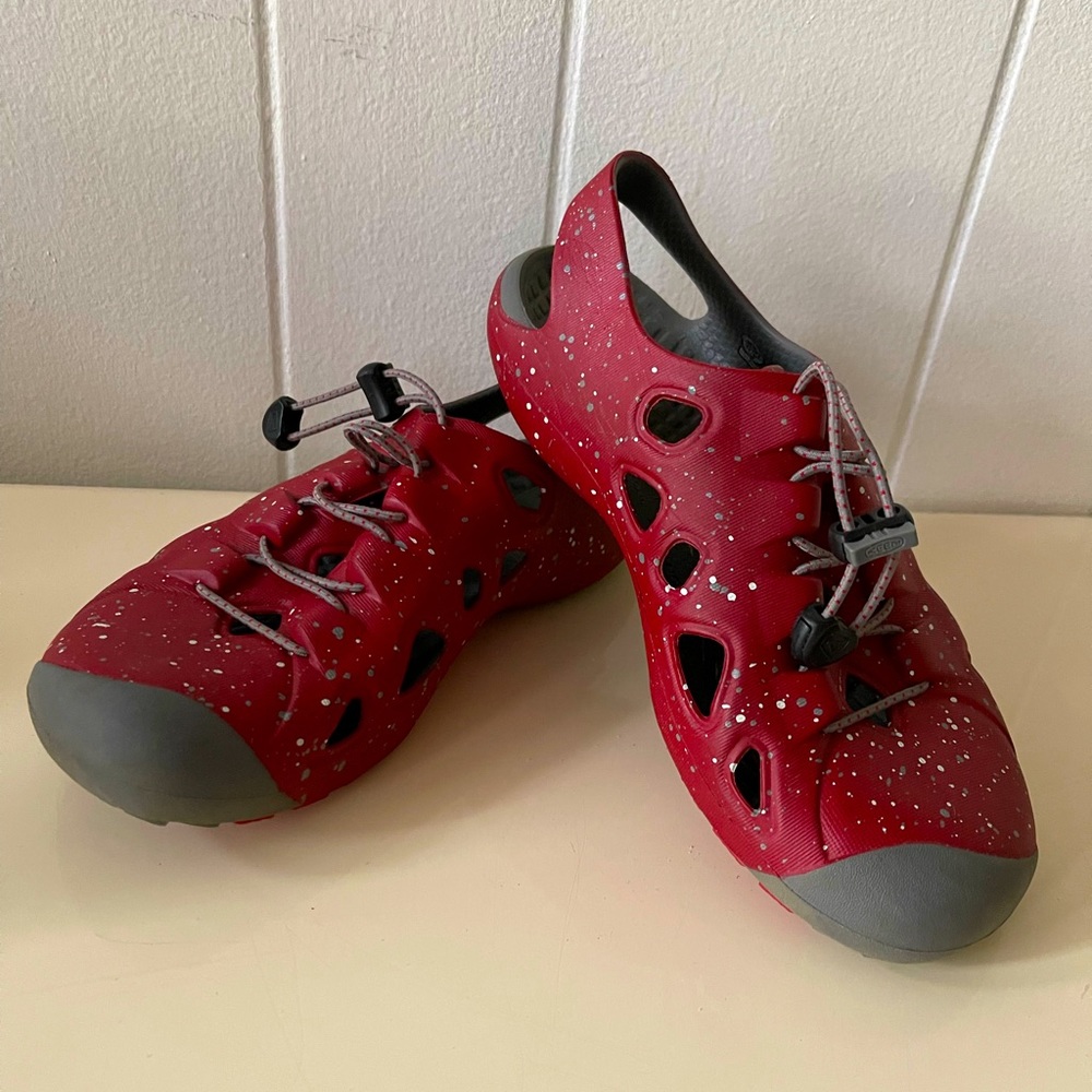 Keen Rio Sandals, Kids Size 4, Red